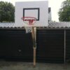 Basketbalpaal Rothe+ 63 Onze rvs basketbalpaal model Rothe+ voorzien van watervast verlijmd basketbalbord.